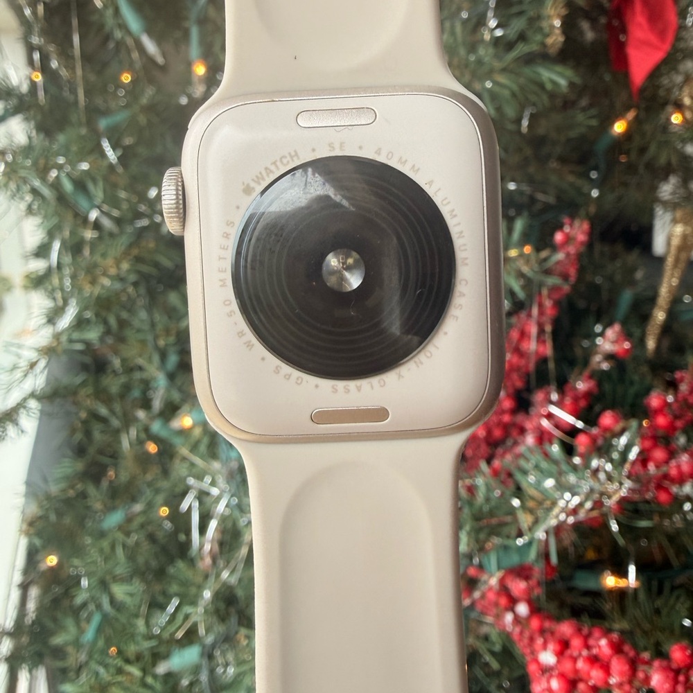 Apple Watch SE (2nd Gen) - Picture 4 of 7